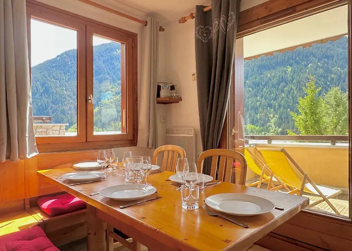 Le Levasset Vue Montagne Proche Pistes La Plagne